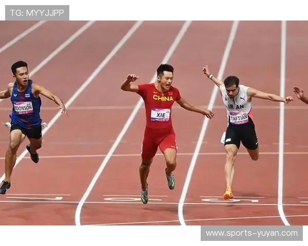 足球球星挑战百米赛道速度 谁能在短跑中脱颖而出 足球球星挑战百米赛道速度 谁能在短跑中脱颖而出